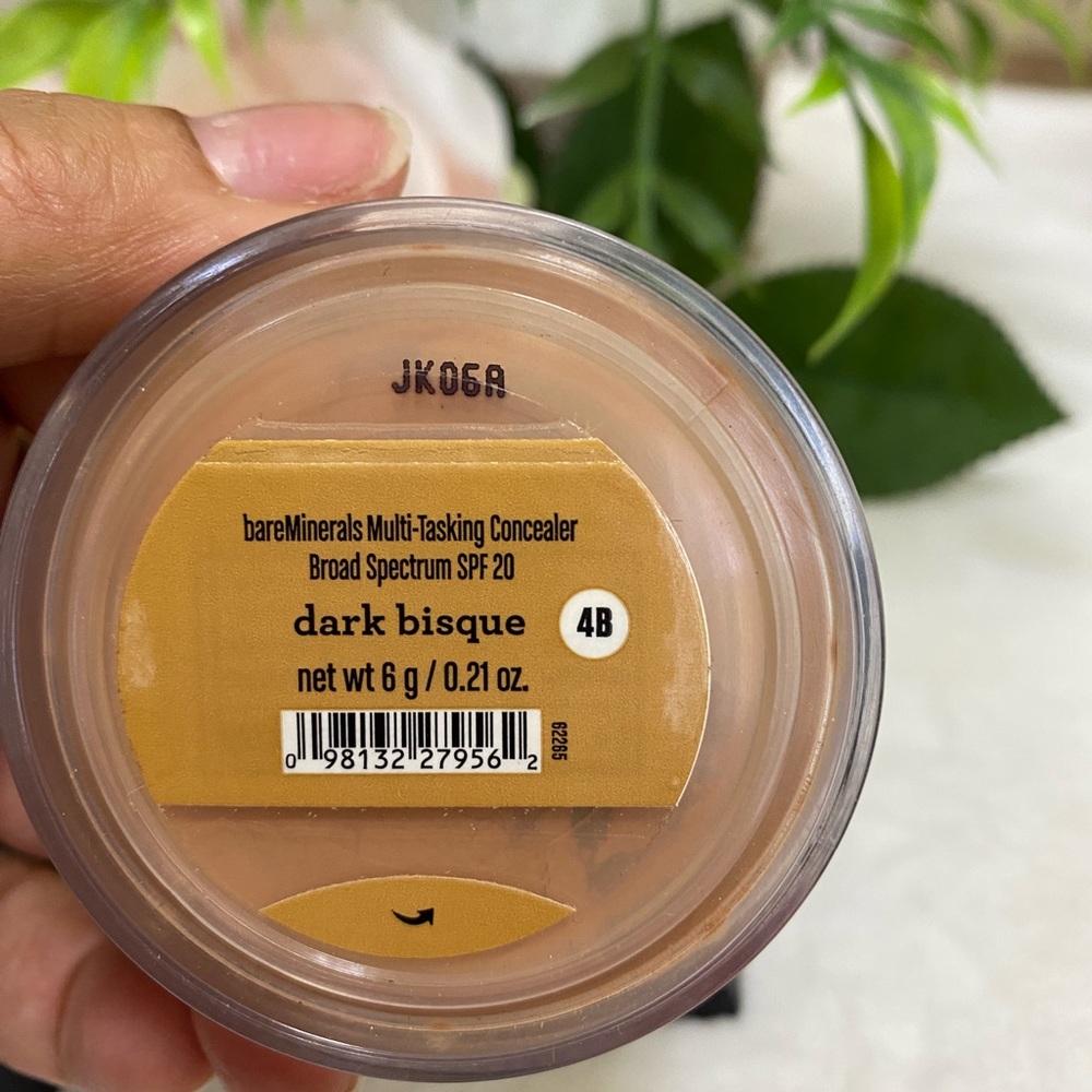 bareMinerals Multi-Tasking Concealer SPF 20 - Dark Bisque 6g/ 0.21oz - Picture 3 of 5